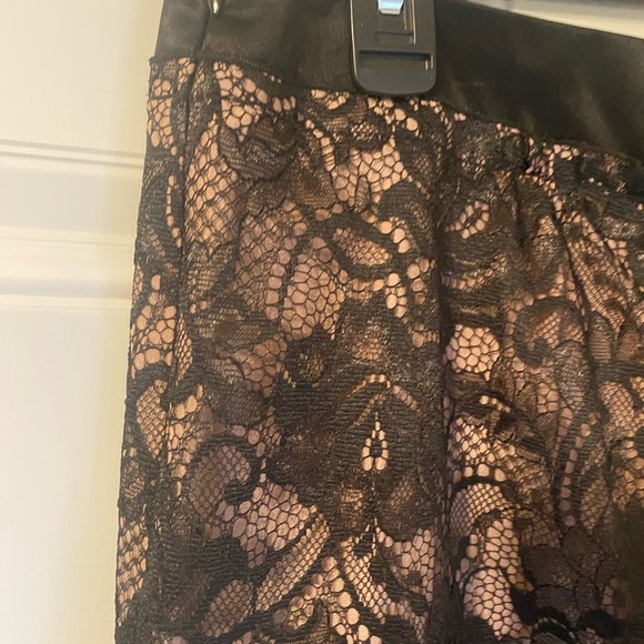 Trina Turk Lace Skirt | Black + Nude | Size 6 | Romantic Vibes - Picture 6 of 7